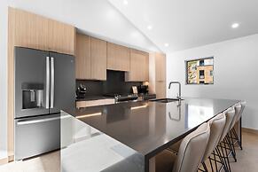 Ina's Way Townhomes, Unit A