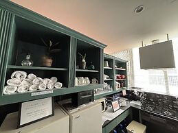 LANAI HOTEL AND Dormitory