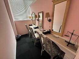 LANAI HOTEL AND Dormitory