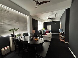 LANAI HOTEL AND Dormitory