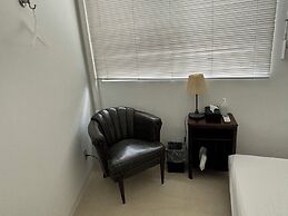 LANAI HOTEL AND Dormitory