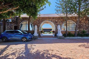 Adora Bay Ke Ga Beach Resort