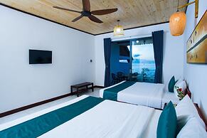 Adora Bay Ke Ga Beach Resort - Onsite Water Park