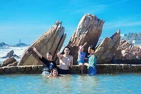 Adora Bay Ke Ga Beach Resort