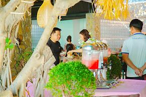 Adora Bay Ke Ga Beach Resort