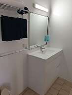 Finley Palm Motor Inn