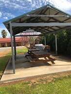 Finley Palm Motor Inn