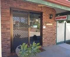 Finley Palm Motor Inn