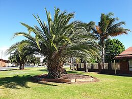 Finley Palm Motor Inn