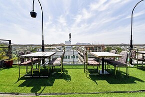 Naivara Boutique Hotel