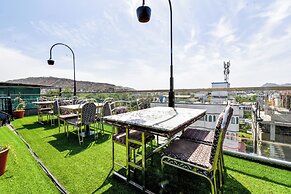 Naivara Boutique Hotel