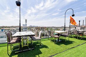 Naivara Boutique Hotel