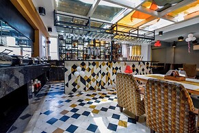 Naivara Boutique Hotel