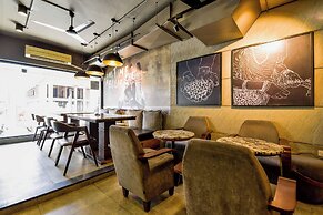 Naivara Boutique Hotel