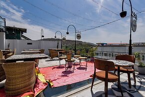 Naivara Boutique Hotel