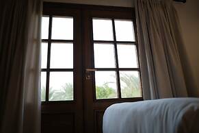 Al Junaidi Farm by Bridge Retreats
