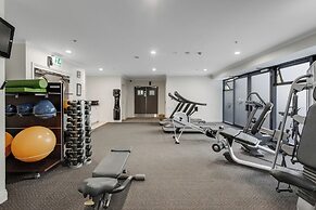 City Hideaway 1 BR Apt with Pool - Gym