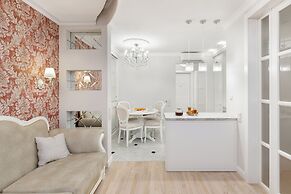 Designer Apartments near Dana Mall