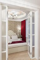 Designer Apartments near Dana Mall