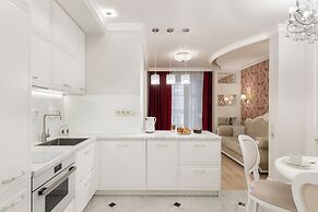 Designer Apartments near Dana Mall