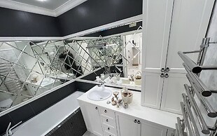 Designer Apartments near Dana Mall