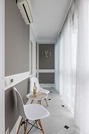 Designer Apartments near Dana Mall