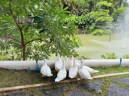 Huge Pool Villa with Private Lake