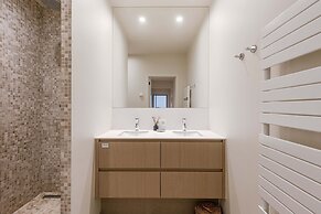 Modern Apartment Close to the Beach