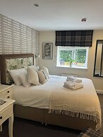 The Olde Coach House Inn