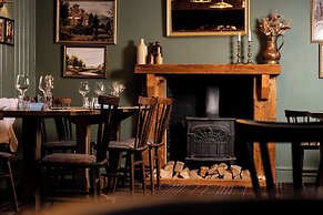 The Olde Coach House Inn
