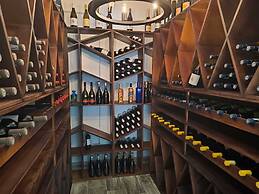 Luxury Loft 2 Levels in Boutique Lodge 2 Ask About our Free Tour