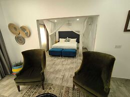 Room in Lodge - Luxury Suite in Zambezi Boutique Lodge 5