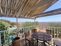 Room in Lodge - Luxury Suite in Zambezi Boutique Lodge 5