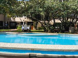 Room in Lodge - Luxury Suite in Zambezi Boutique Lodge 2, Free 4x4 Tow