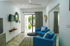 Room in Lodge - Luxury Suite in Zambezi Boutique Lodge 2, Free 4x4 Tow