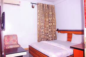 Pacific Paradise Suites