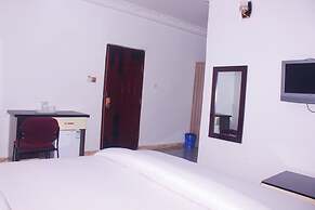 Pacific Paradise Suites