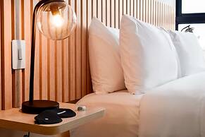 w Impeccable Loft w Great View in Santa Barbara