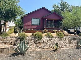 East Austin Bungalow With Music Studio Firepit