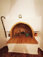 Authentic White House in Paros Lefkes