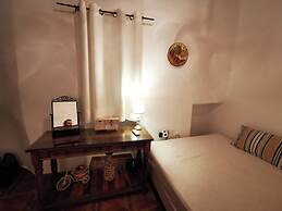 Authentic White House in Paros Lefkes