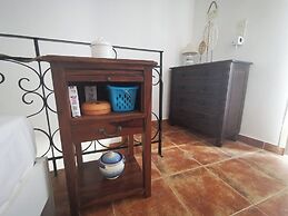 Authentic White House in Paros Lefkes