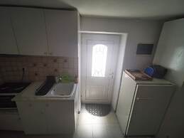 Authentic White House in Paros Lefkes