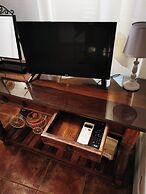 Authentic White House in Paros Lefkes