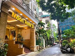 Moon Hotel Do Quang
