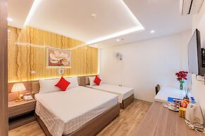 Moon Hotel Do Quang