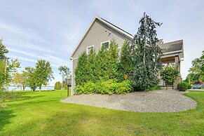 Steps From Oneida Lake: Spacious Gem w/ Game Room!