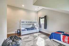 Steps From Oneida Lake: Spacious Gem w/ Game Room!