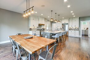 Steps From Oneida Lake: Spacious Gem w/ Game Room!