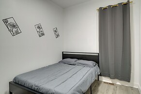 Walk to Churchill Downs: Central Louisville Home!